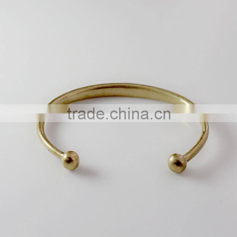 Hot selling elegant gold hammered cuff bangle bracelet
