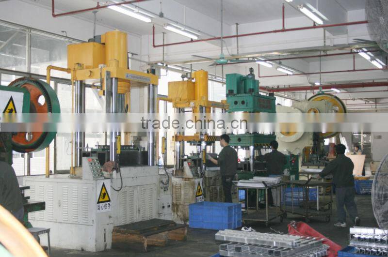 Plastic radiator tank use for Ford MONDE01.6/2.0(OEM 1142808/1S7H8005AD/11)