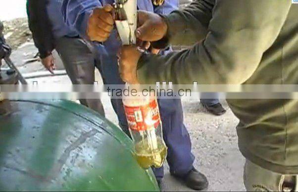 2014 Highest oil output produce waste plastic pyrolysis plant with improved technology