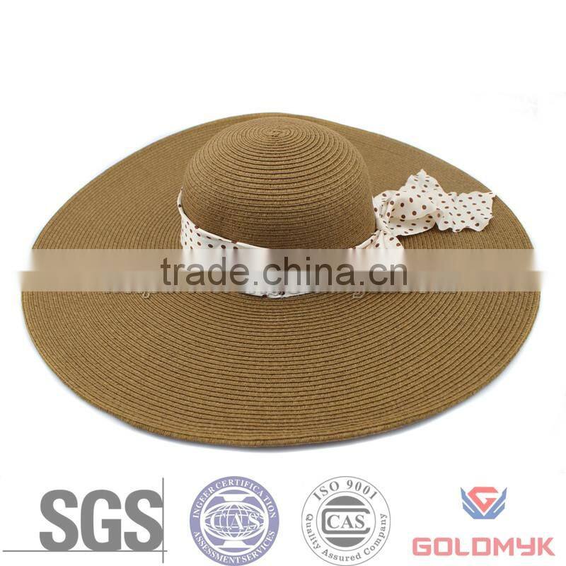 Woman's paper floppy hat