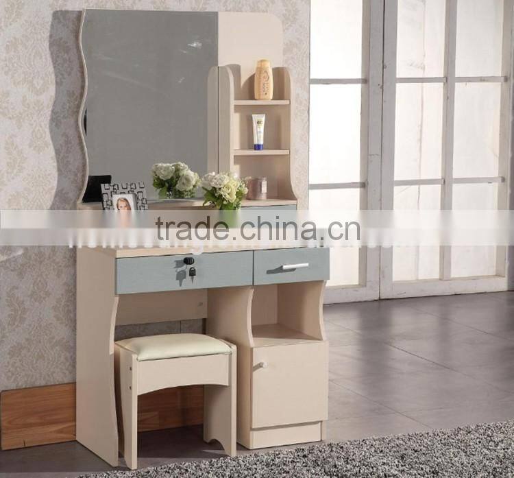Wooden Designs Simple Dressing Table