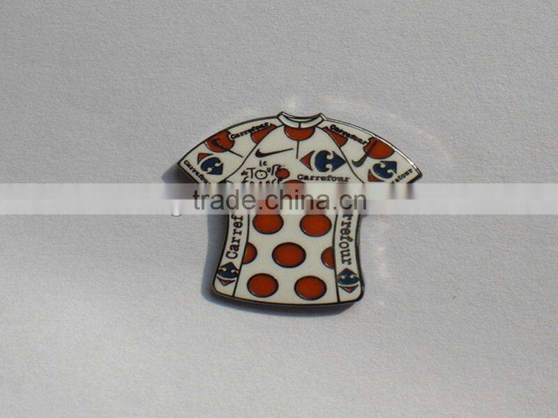 Custom lapel pins with soft enamel and hard enamel color