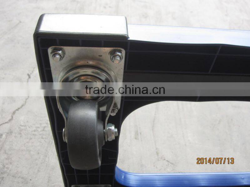 Four-wheel moving pallet dolly with rubber carpet