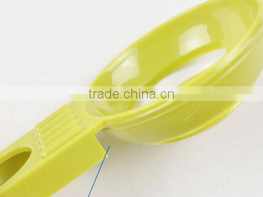 new design hanggle pluggable colorful egg separator