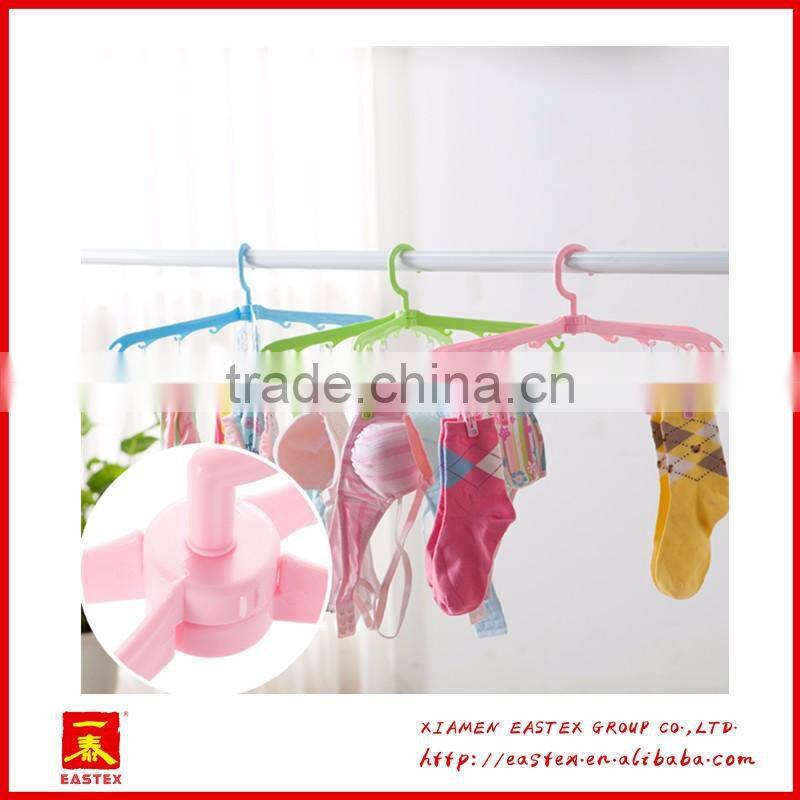 Rotatable clothes hanger rack with 8 clips