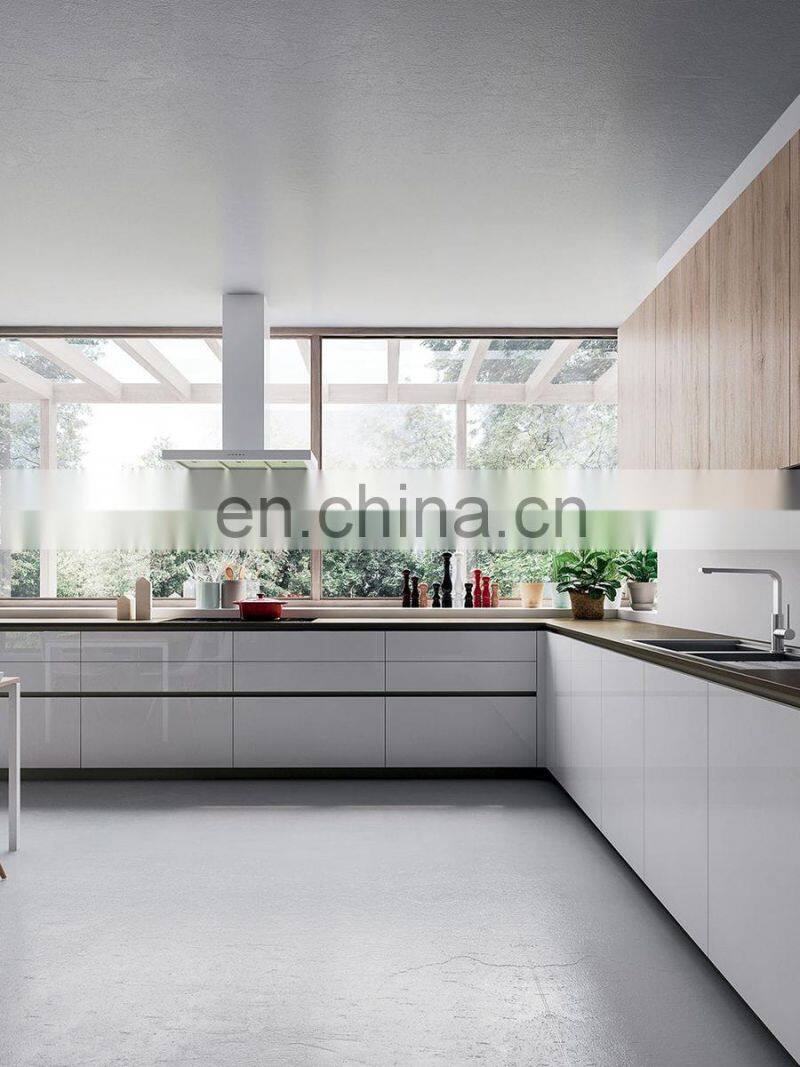 Modern High Gloss Kitchen Cabinet With All Accessories Included