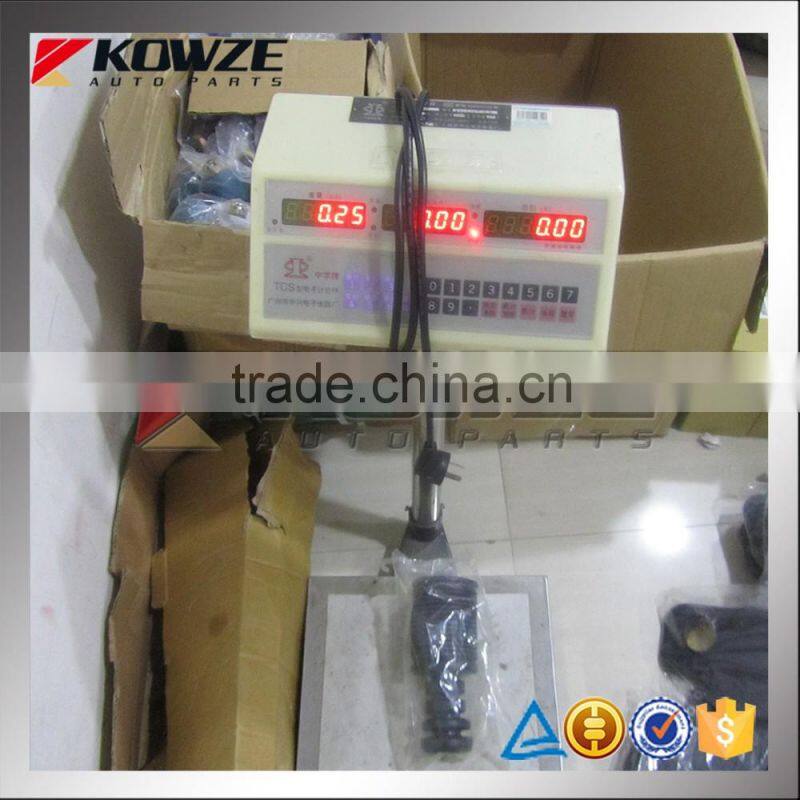 Auto Parts Suspension Strut Damper For Mitsubishi Pajero Montero IO H65W H66W H67W H76W H77W 4G93 4G94 MR319786