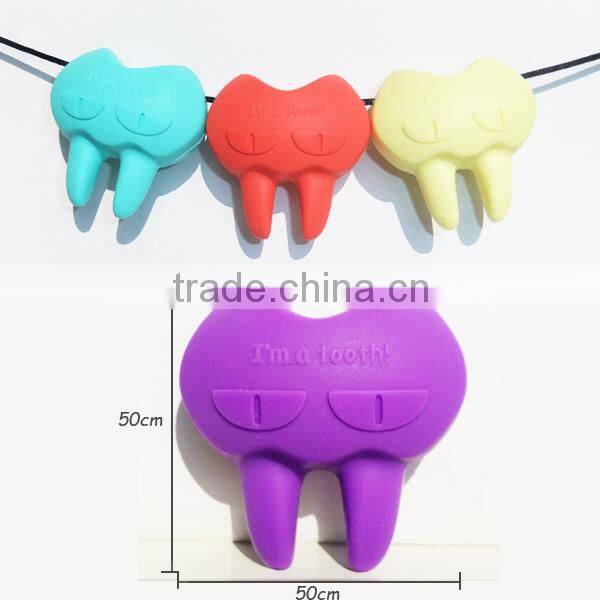 Yellow floating munchkin 'white hot' duck bath toy