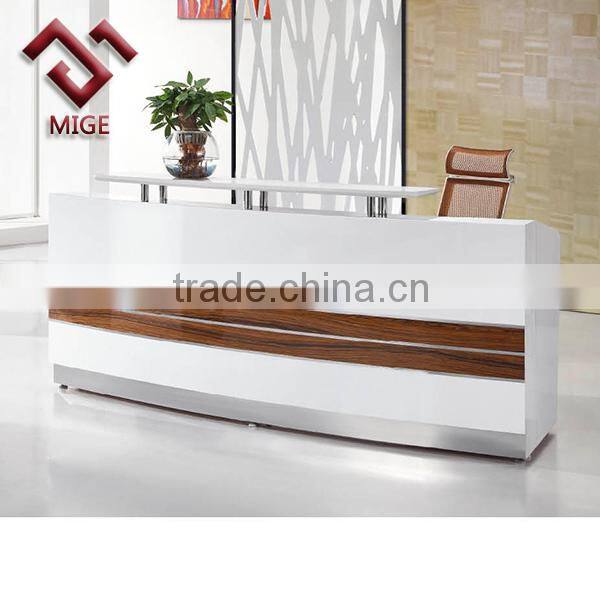 middle size high end modern white counter table