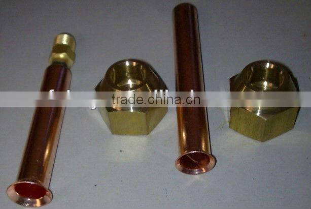 Heat exchanger for swimming pool with PVC shell titanium coil