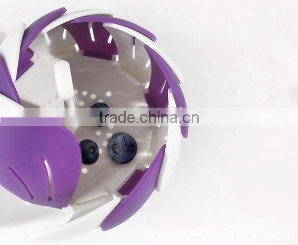 2016 Creative Peacock Folding Plastic Fruit Tray