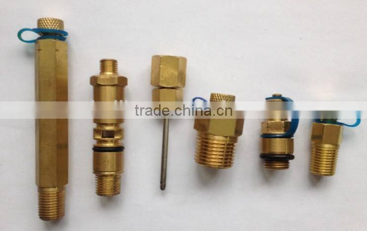 1/4" brass pete's pressure test plug