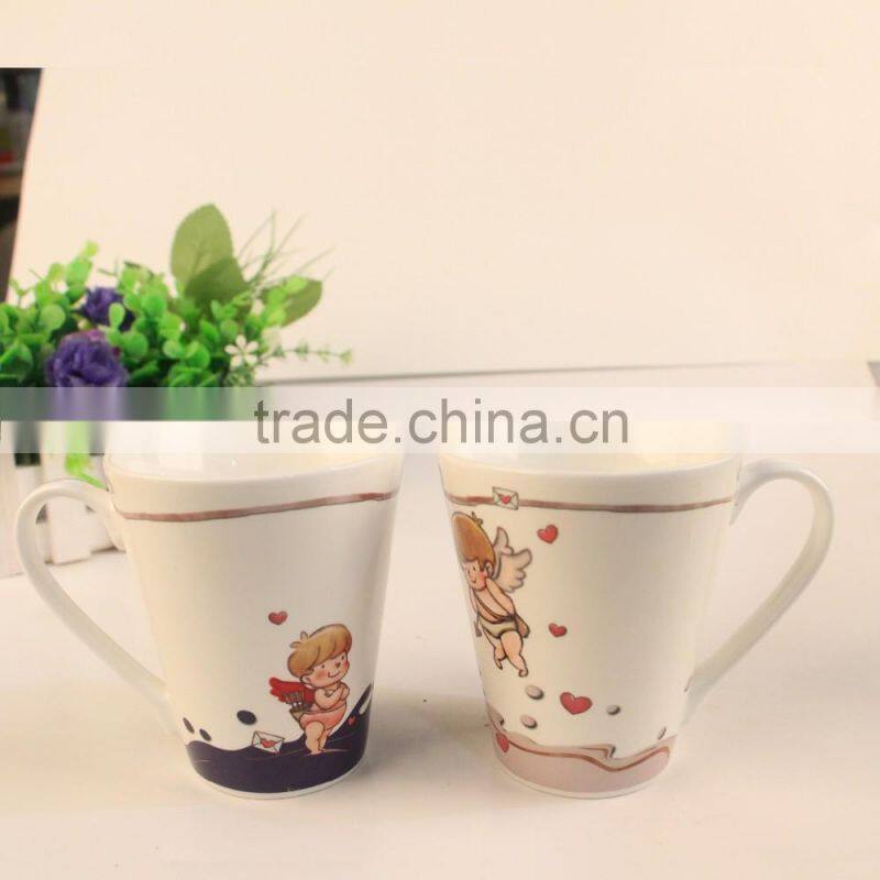 Hot sale creative 13oz magic mug v shape with customized design