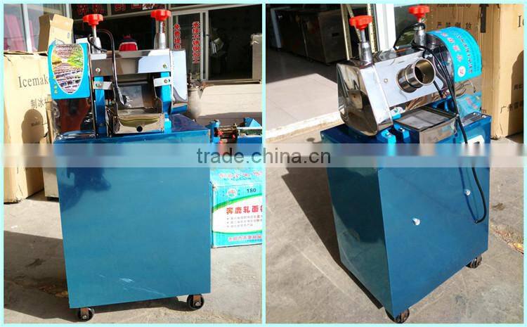 Automatic sugar cane juice extractor