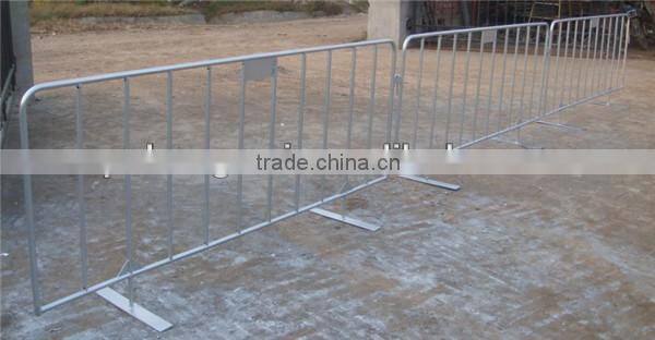 removable barrier fence