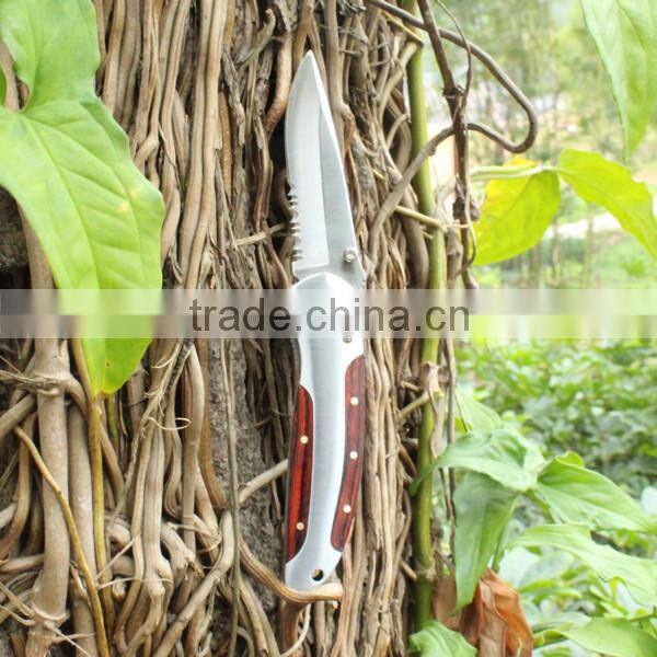 4" Closed Pakkawood Onlay Handle Serrated Silver Utility Knife