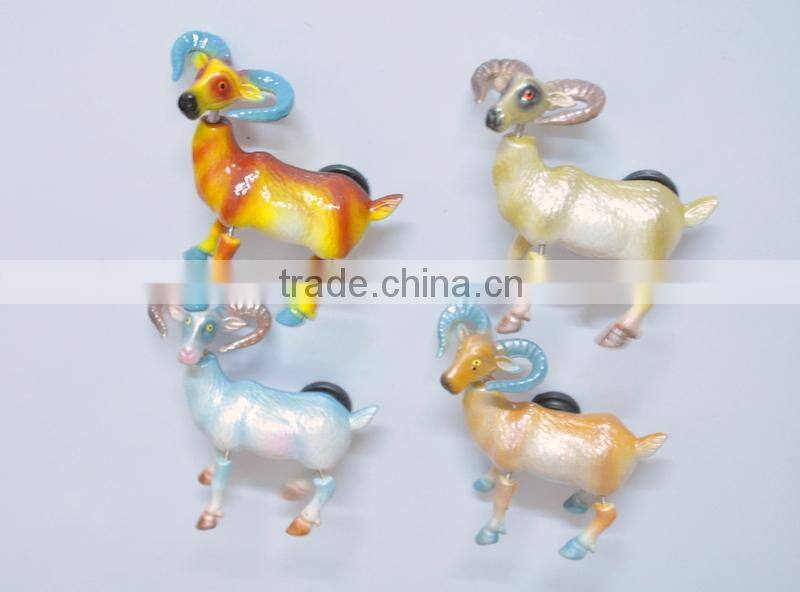 4 inch Small Sheep Eat Dollor Plastic Fridge Magnets Maker