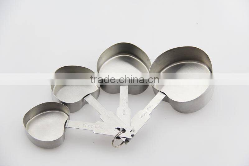 Stainless steel heart measuring cup