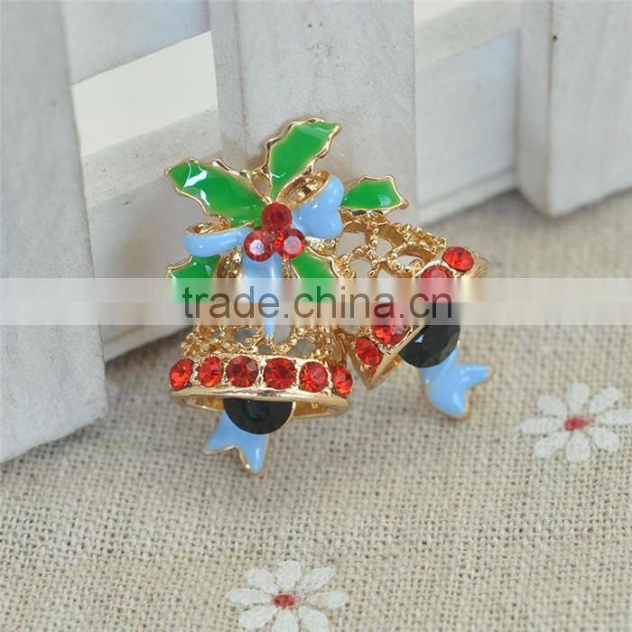 Best Christmas gift gold plated zinc alloy rhinestone epoxy small bell brooch