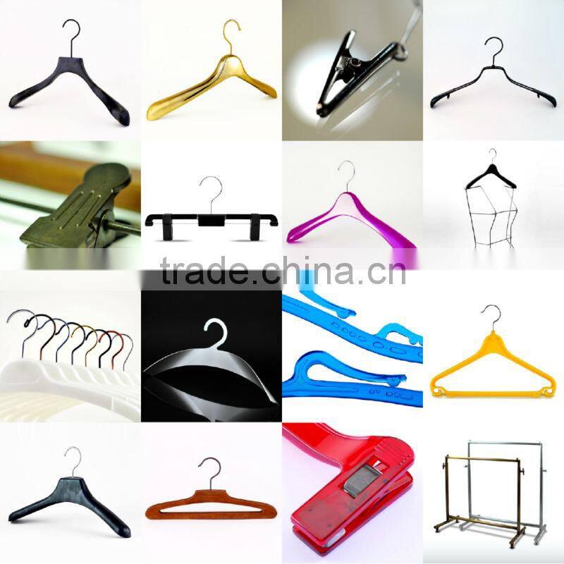 Japanese Durable Plastic Luxury Suits Hanger for Luxury Sports Wear
