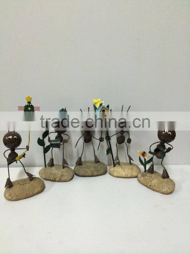 2015 newest design garden ant metal ant decoration painted metal ant ant with flower garden stake ant stakes metal ant garden