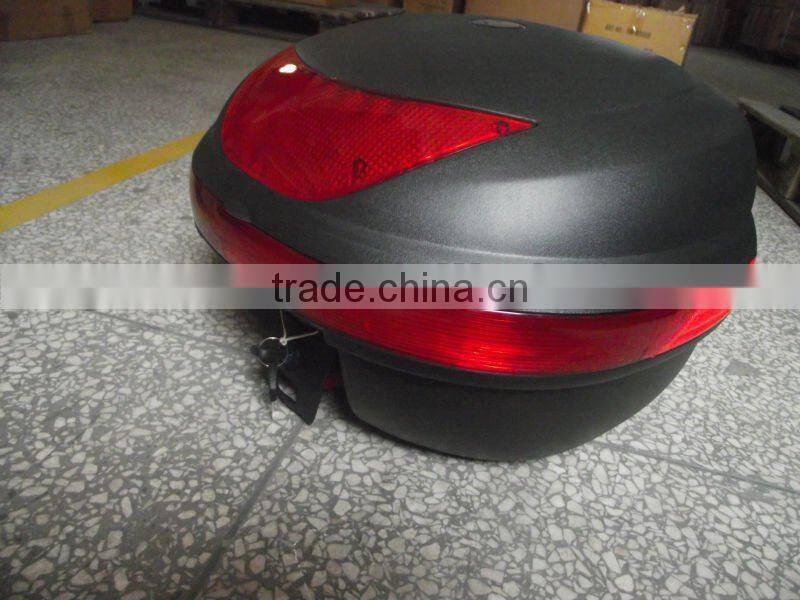 Motorcycle luggage storage