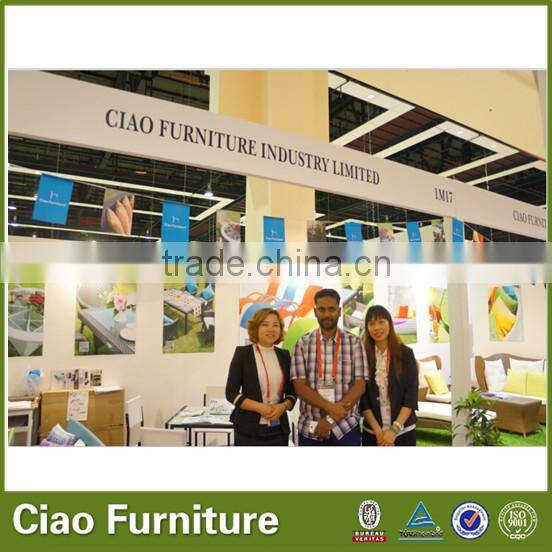 Luxurious Single dedicated outdoor swimming pool or beach lying bed + coffee table