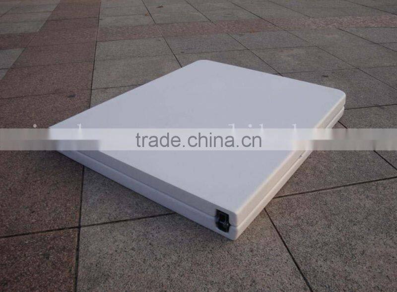 Plastic folding table EK3001