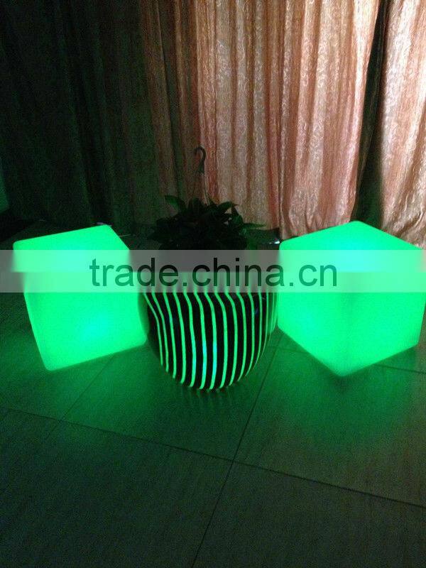 Waterproof outdoor plastic colors change led cube YM-LC4040