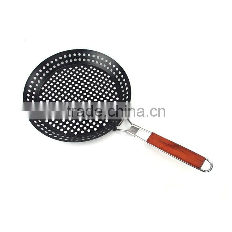 Pizza grill pan with flexional handle