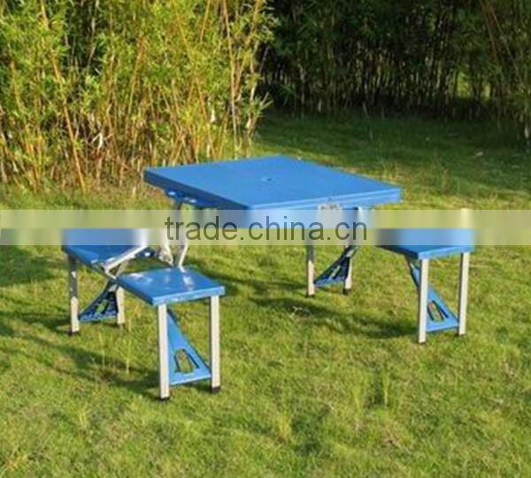 Low Price Outdoor Plastic Suitcase Foldable Camping Picnic Dining Picnic Table Set