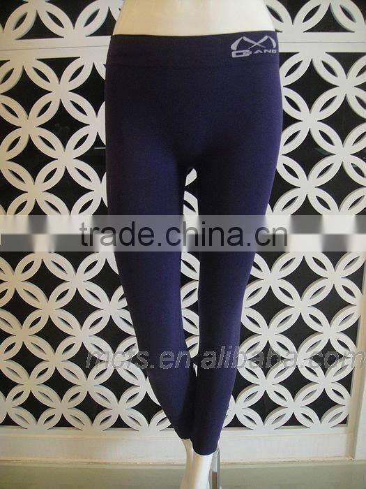 Factory supply tight women yoga wear leggings seamless ladies' sexy hot leggings