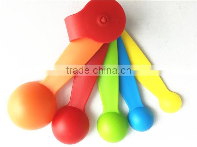 Powder measuring spoon