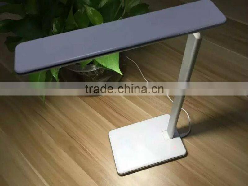New arrived protect eyes LED desk lamp with wireless charger for iPhone 6 6s and Samsung s6