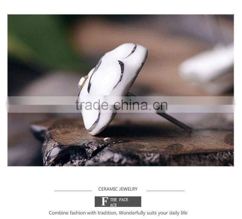 Fashion design flower white ceramic earrings CC-S006