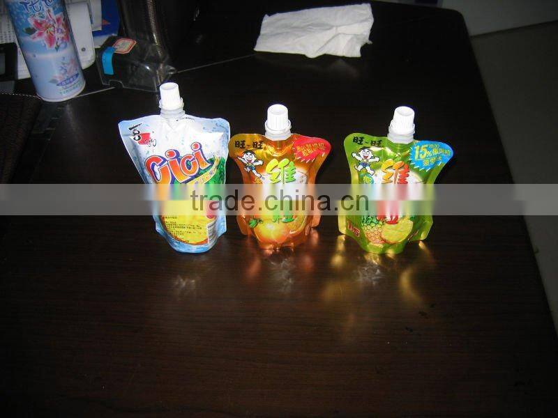 stand up recycle children juice bag with spout/plastic spouted drink bag with spout