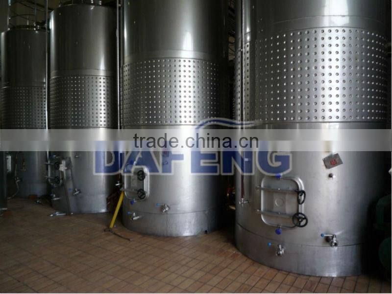 glycol jacketed and agitated wine fermenter