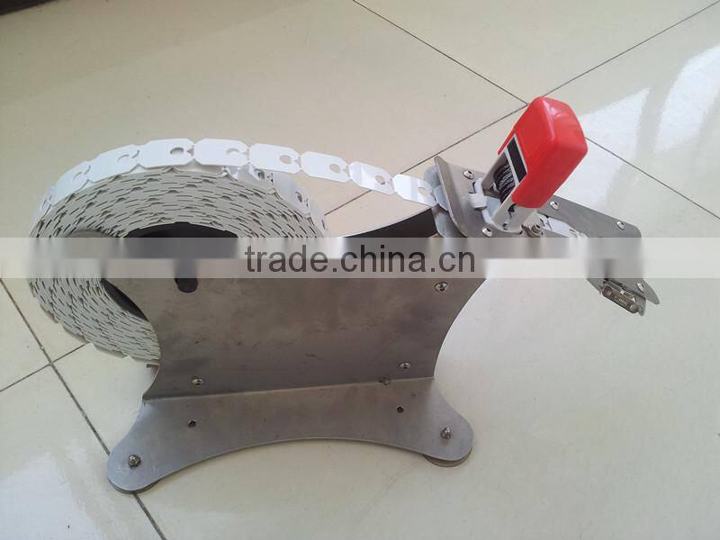 bag clip/closure machine