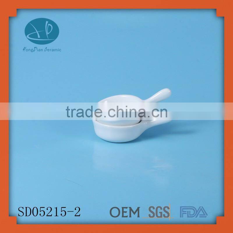 promotional tea spoon,Use in Restaurant,Kitchen,Circle Small Ceramic Dinner Plates With Handles