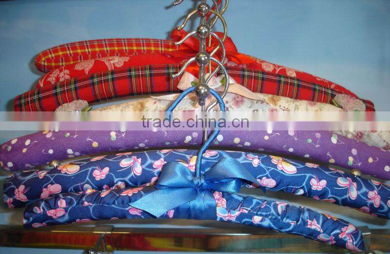 EM1308-002 promotions gift satin hanger classic underwear hanger