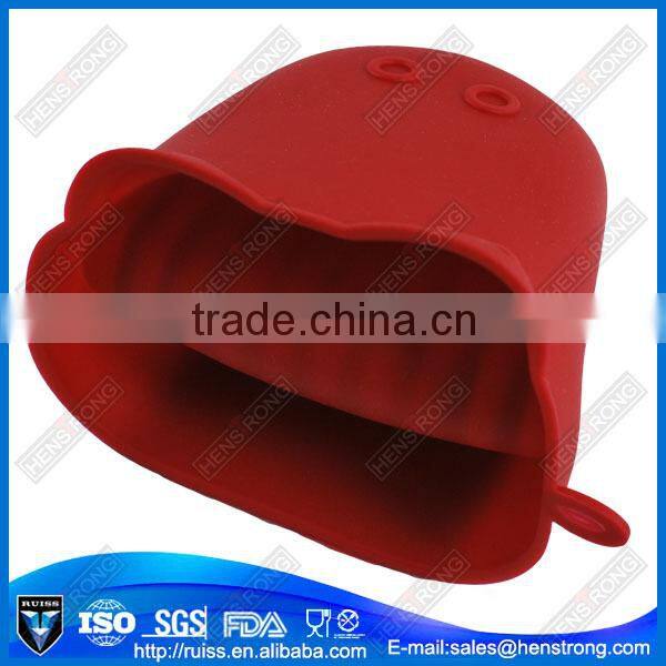convenient to take stainless steel microwave heated gloves