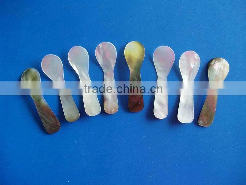 natural shell mother pearl spoon for tasting caviar