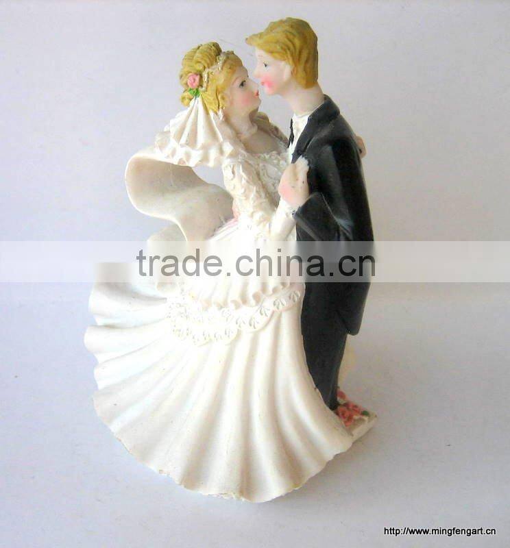 Polyresin Wedding Figurine Decoration