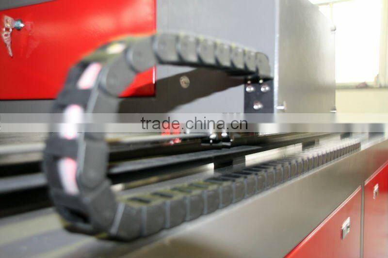 QX-1525 CO2 laser graver and cutter