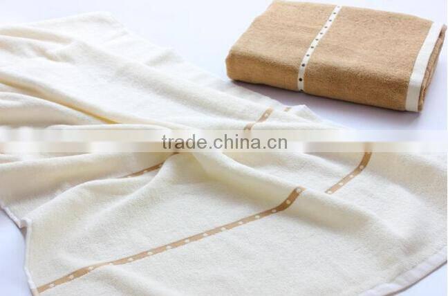 100% cotton terry placement print luxury bath towel