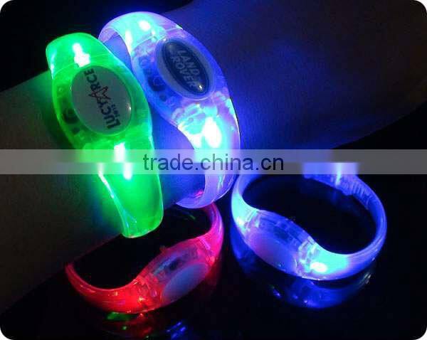New material flashing LED bracelet, plastic bangles, plastic wristband