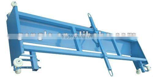 Manure cleaning machine for chicken house