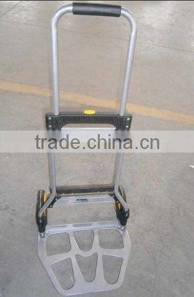 Heavy duty foldable handtruck