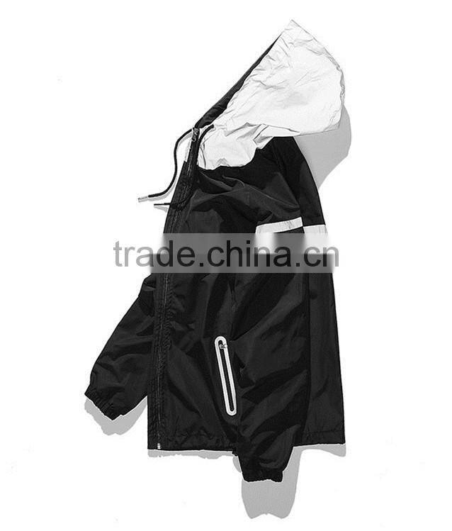 2016 Windstopper Lightweight Hooded Reflective Coat
