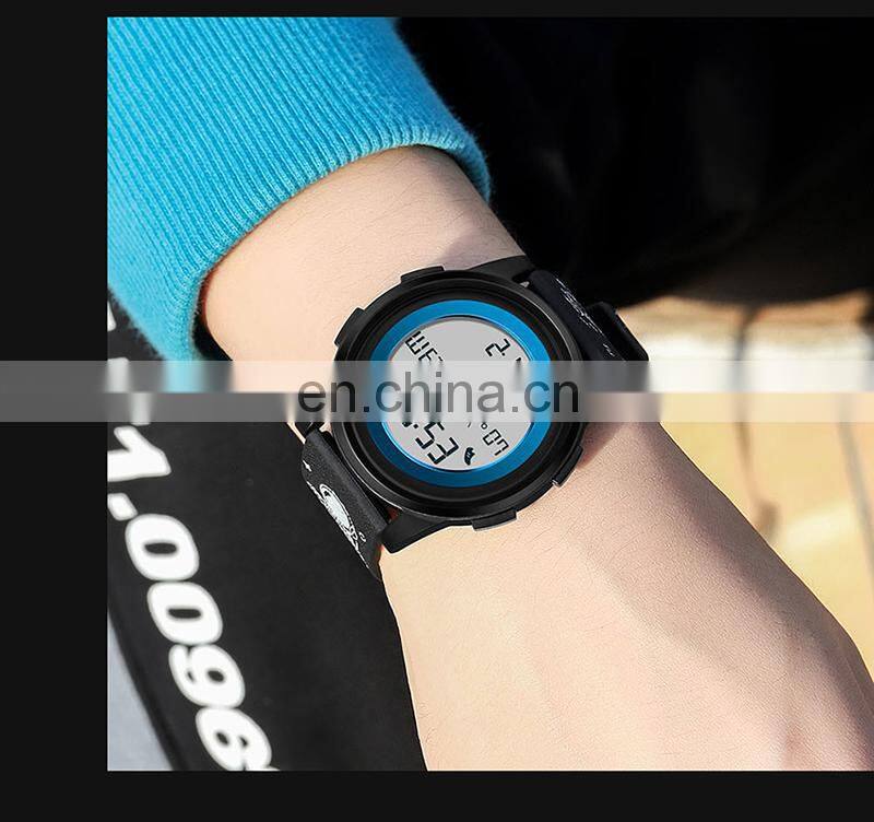 SANDA 2122 Men Digital Watches Fashion Astronaut Waterproof Sport Led Men Wrist Watches